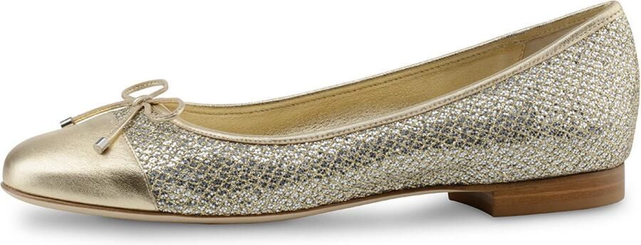 Werner Kern Ballerinas Goudkleurige dames Ballerina's met strik Werner Kern Sole Chique dames ballerina s Luxe ballerina s Ballerinas met exclusieve uitstraling Hakje van Flexibele leren buitenzool Goudkleurig