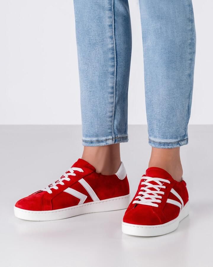 Werner Kern Rood Suède Latin Danssneaker Lage salsa sneaker Witte Nappa Details Comfortabele & Schokabsorberende PU zool twee draaipunt Uitneembare Inlegzool dansen binnen en buiten Rood