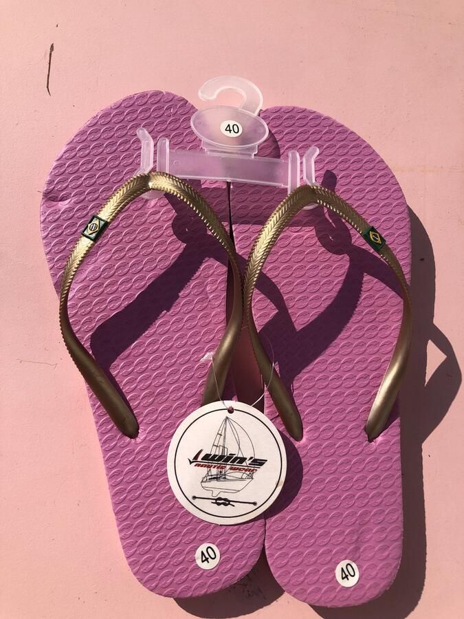 Wins 3 paar teenslippers in