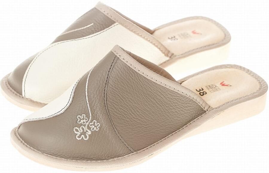 Wójciak Podhale Luxe Dames Pantoffels Gesloten Model Echt Leer Met Sierlijke Bloem Sleehak Wit Beige