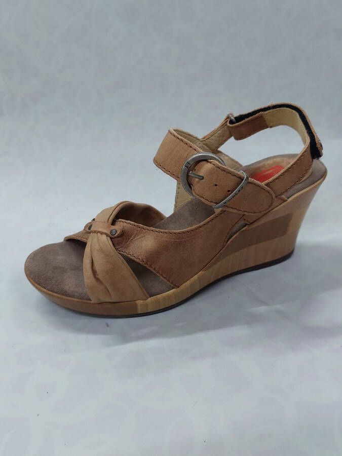 Wolky 4625 Ixia sandalen op platform perzik