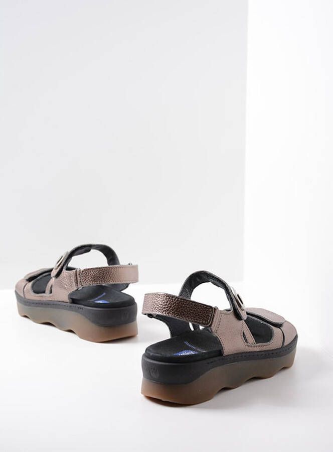 Wolky Metallic Bronzen Sandaal met Comfortabel Voetbed Brown Dames