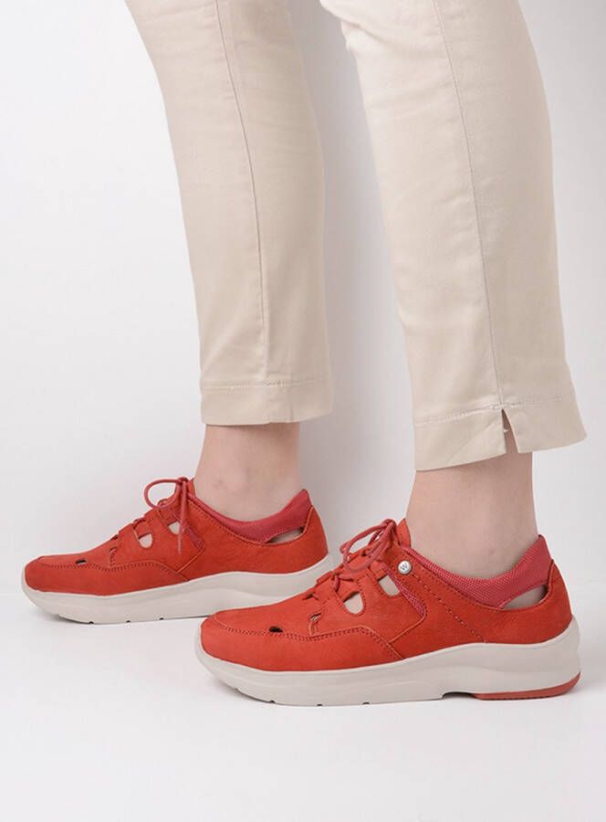 Wolky Rode leren sneakers met comfortabel voetbed en enkelondersteuning Rood Dames