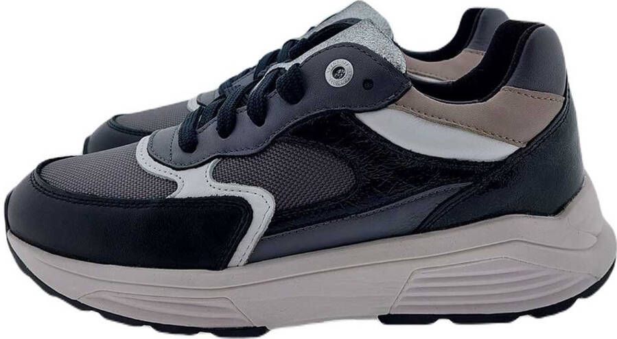 XSENSIBLE Lage Sneakers Dames 33002.5 Maat: 37 Materiaal: Leer Kleur: Zwart