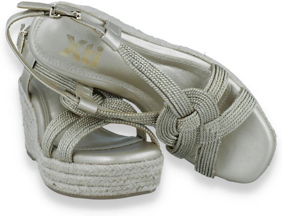 XTI Sandalen met sleehak 145458
