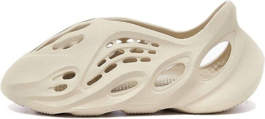 yeezy Foam RNNR Stone Salt
