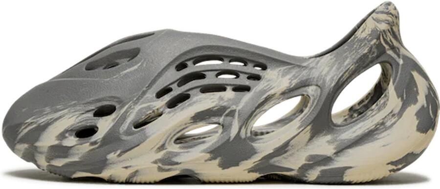 Yeezy Foam Runner MXT Moon Sneakers Grijs