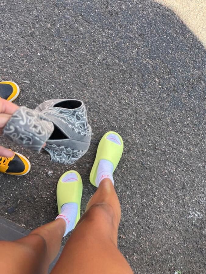 Yeezy adidas Slide Glow Green