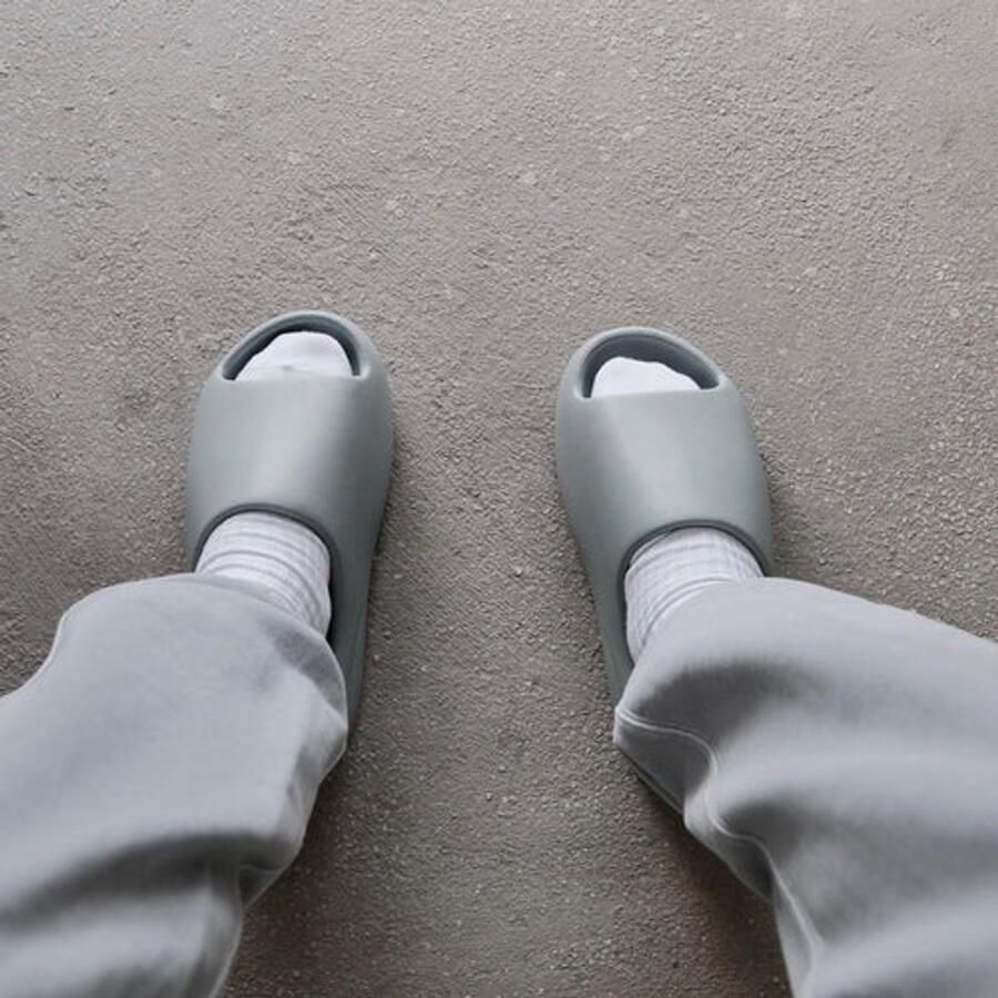Yeezy adidas Slide Salt