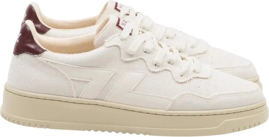 Zeta Trainers Bêta B4
