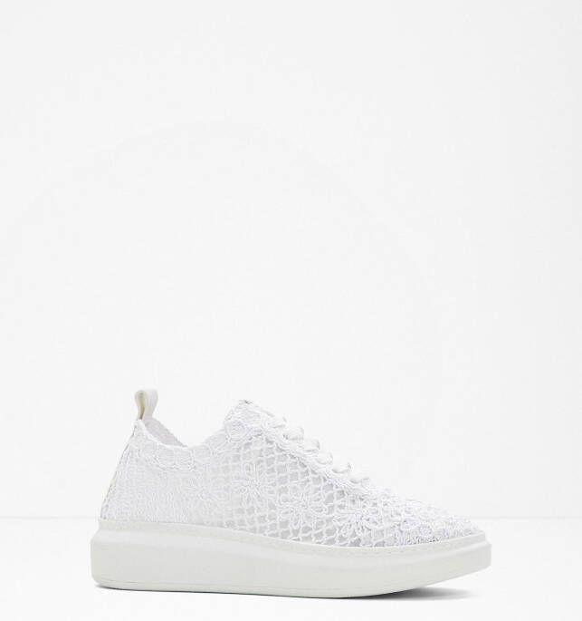 bonprix Plateau sneakers van Mustang