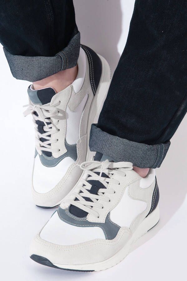 Excellent Sneakers