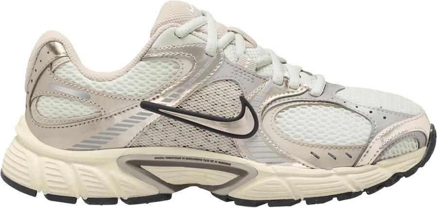 Nike V5 RNR damesschoenen met accenten met reflecterend design Wit