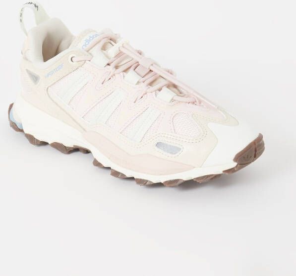 Adidas Hyperturf Quartz sneaker met suède details