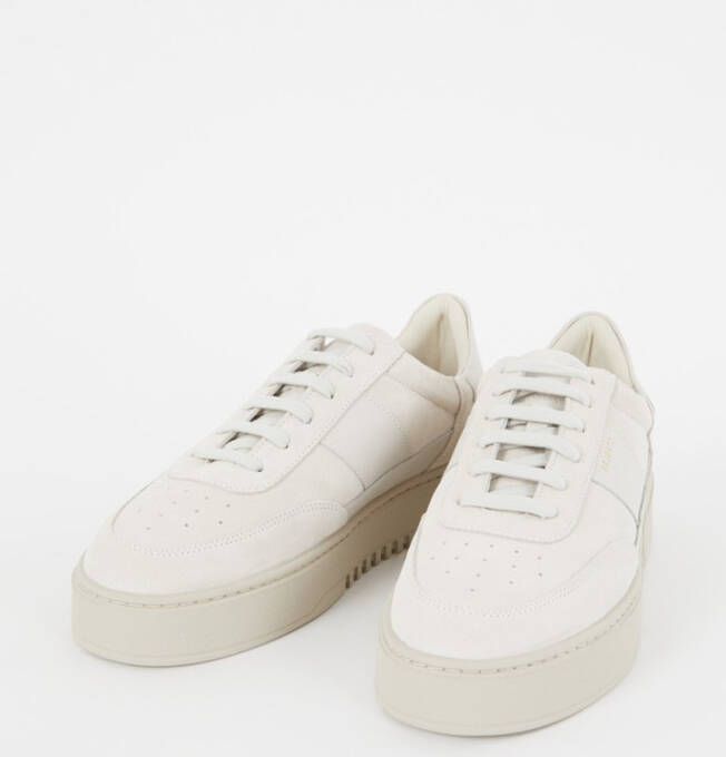Axel Arigato Orbit sneaker van suède met details van leer
