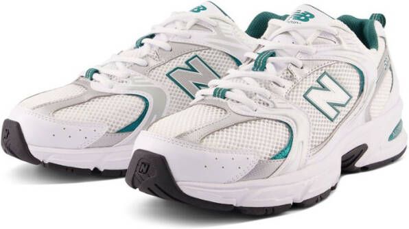 New Balance 530 sneaker met leren details