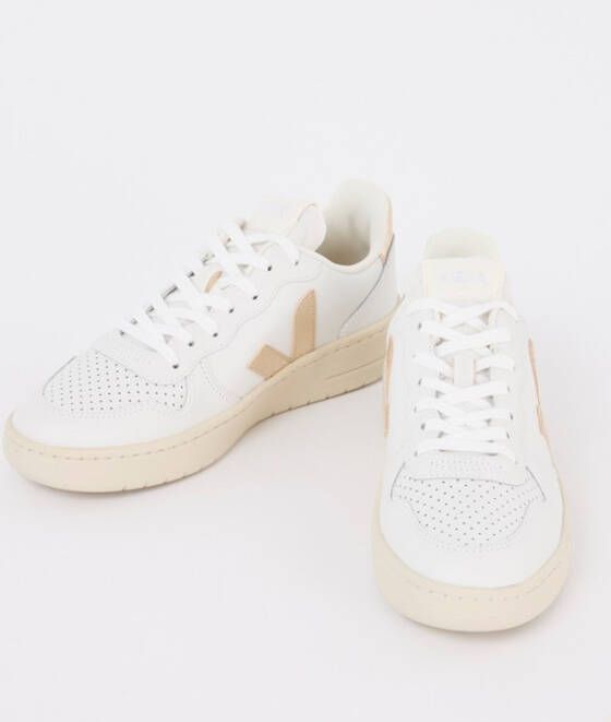 Veja V-10 sneaker van leer met logo