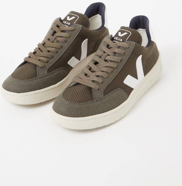 Veja V-12 sneaker met suède details