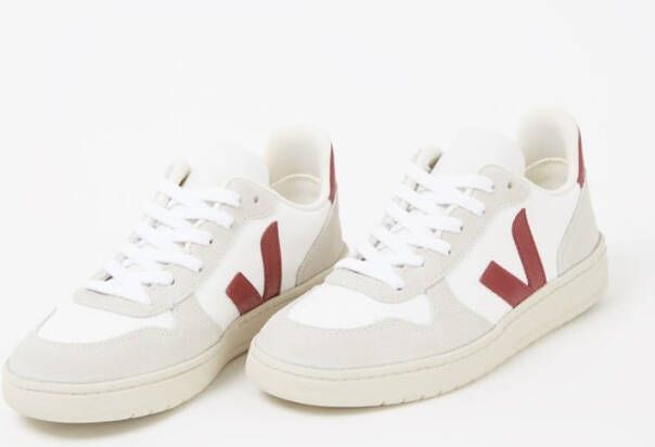 Veja V10 sneaker met suède details