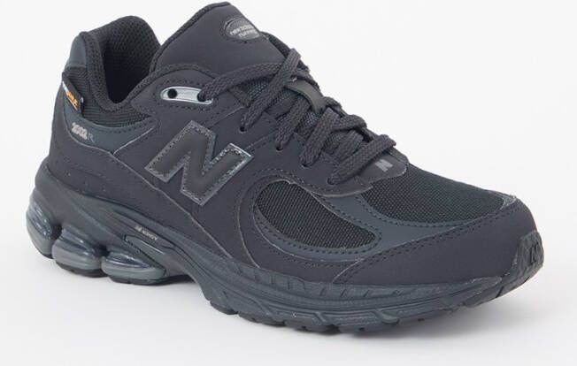 New Balance 2002 sneaker met mesh en leren details