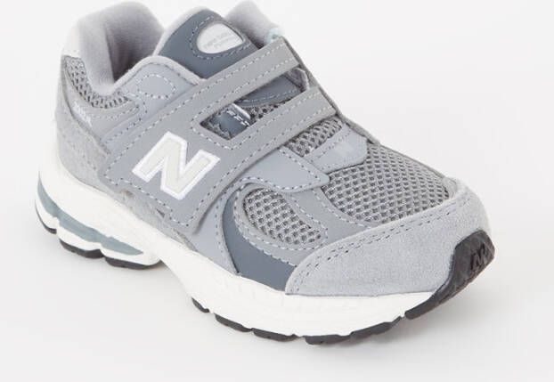 New Balance 2002 sneaker met mesh details