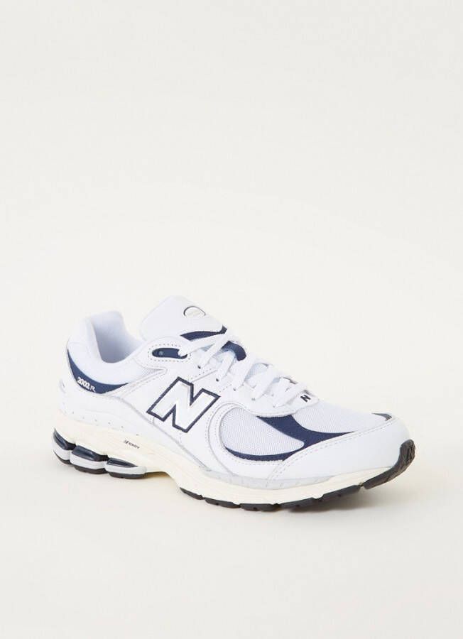 New Balance 2002R sneaker met leren details