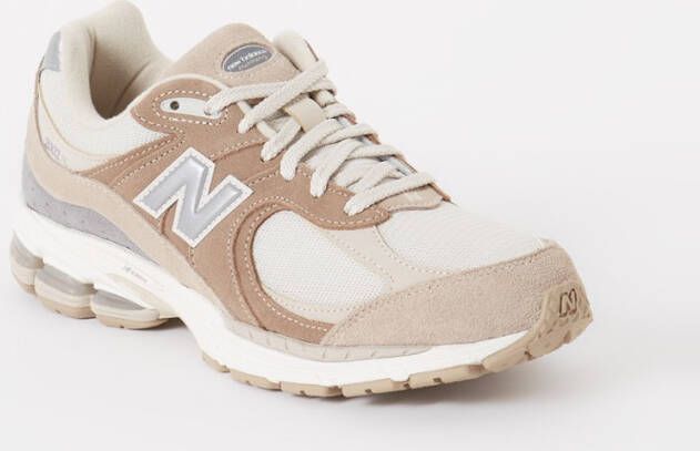 New Balance 2002R sneaker van suède met mesh details