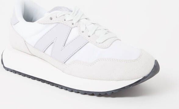 New Balance 237 sneaker met suède details