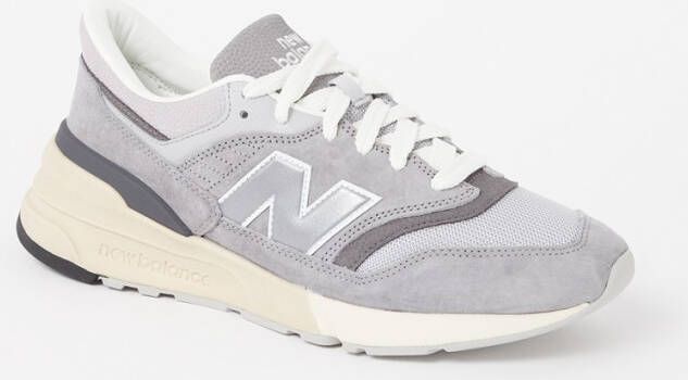 New Balance 997R sneaker met suède details