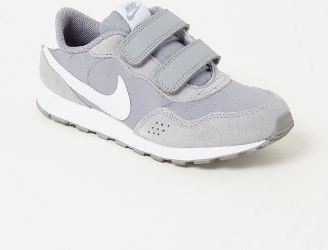 Nike Valiant sneaker met suède en leren details