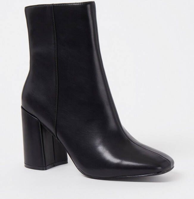 Steve Madden Streams enkellaarsje