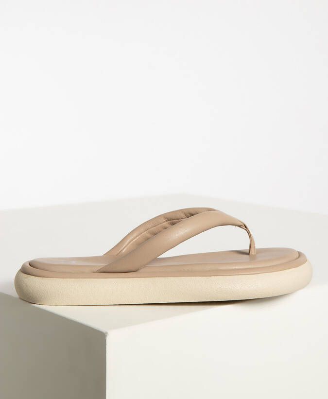 Gerry Weber Teenslippers in beige voor Dames