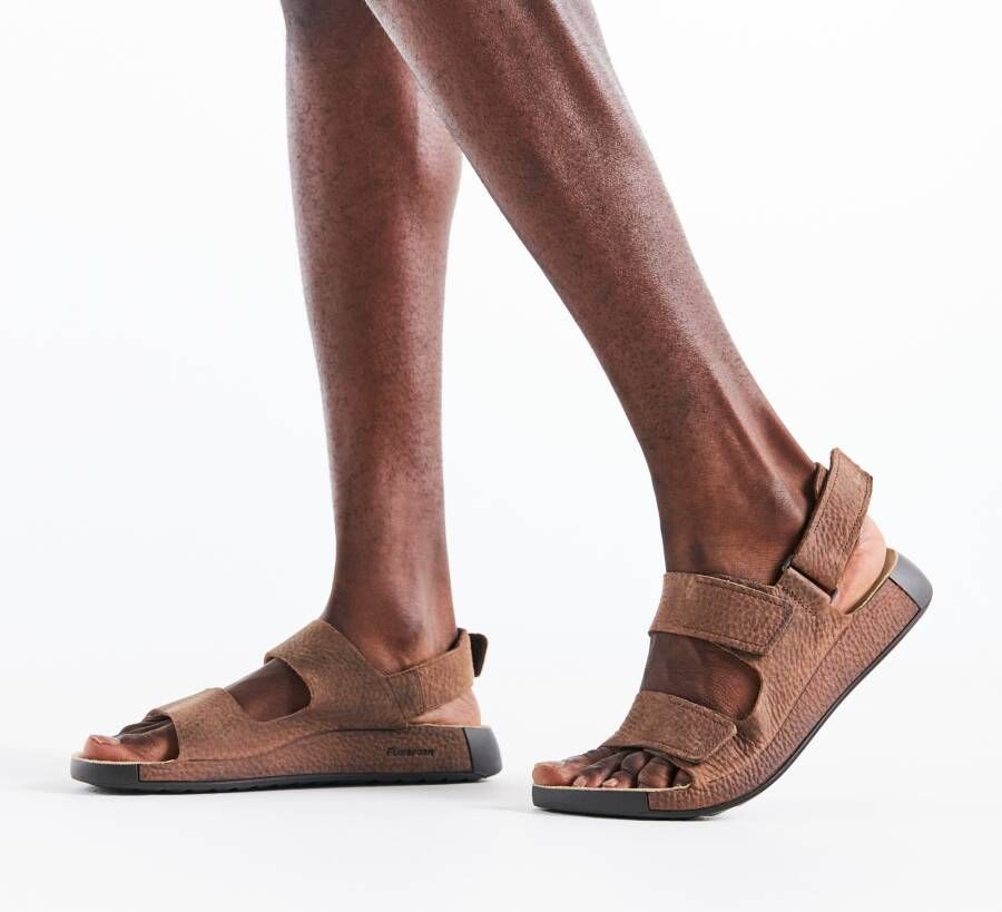 ECCO Cozmo M Heren nubuck sandaal met twee bandjes Bruin Size: 40 (UK 6.5-7)
