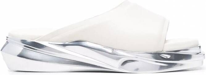 1017 ALYX 9SM Slippers met metallic zool Beige