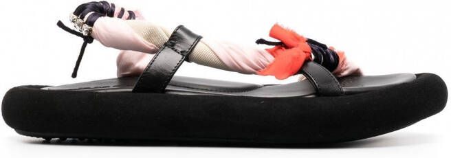 13 09 SR Sandalen met gevlochten detail Zwart