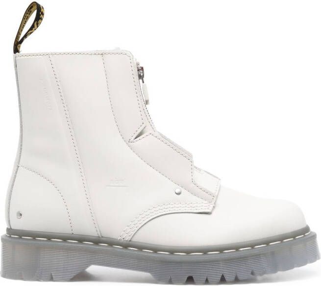 A-COLD-WALL* x Dr. Martens 1460 Bex enkellaarzen Beige