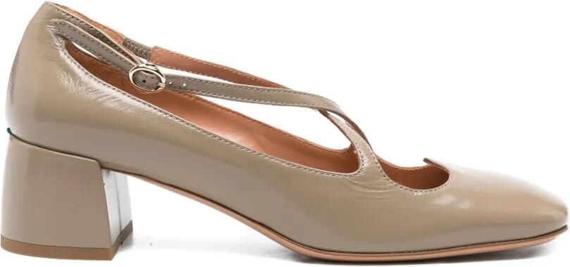 A.Bocca Pumps met gekruiste bandjes en hartdetail Beige