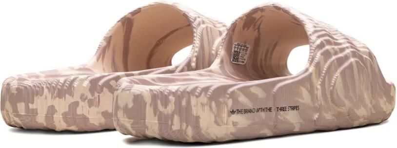 Adidas Adilette slippers met textuur Beige - Foto 4