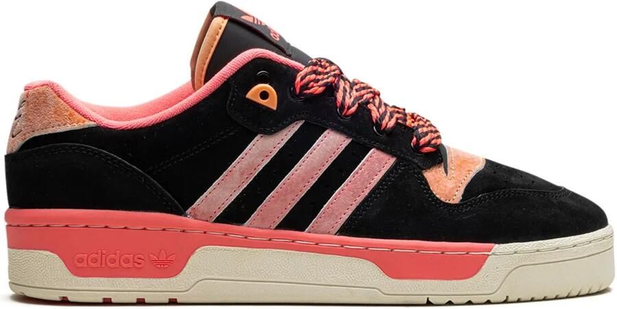 Adidas Anthony Edwards Rivalry Low "With Love" sneakers Zwart