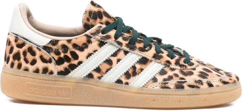 Adidas Handball Spezial sneakers met luipaard-print Bruin