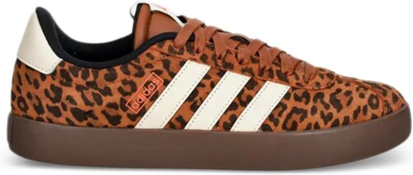 Adidas Barreda LO gestreepte sneakers met vlakken Beige