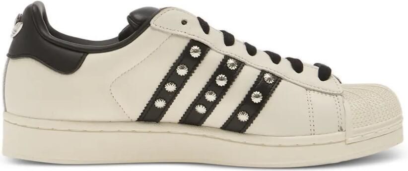 Adidas Superstar II leren sneakers met studs Beige