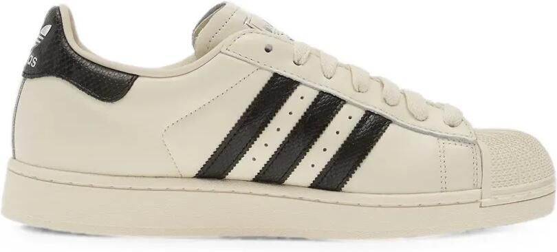 Adidas Superstar II sneakers met schelpen neus Beige