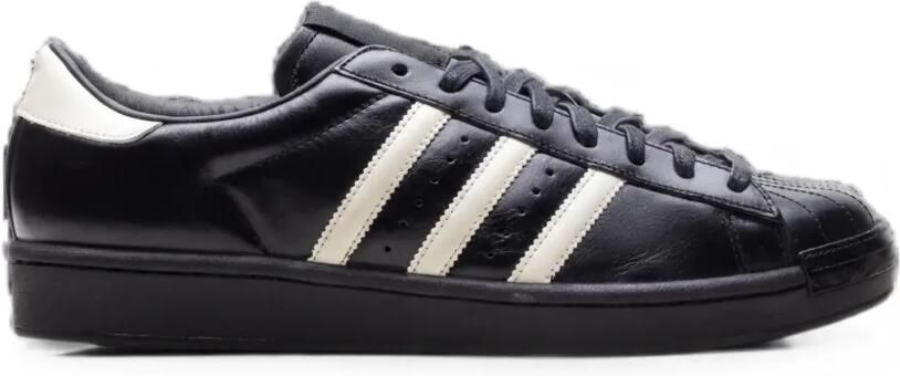 Adidas Superstar sneakers met schelpen neus Zwart