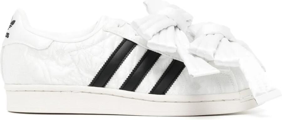 Adidas x CAROLINE HU Superstar sneakers Wit