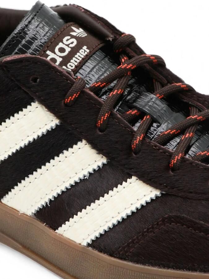 Adidas x Wales Bonner Gazelle sneakers met ponyhaar Bruin