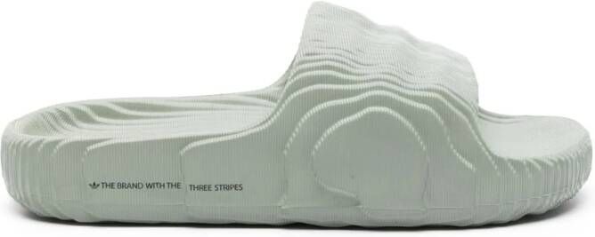 Adidas Adilette slippers met chunky zool Groen