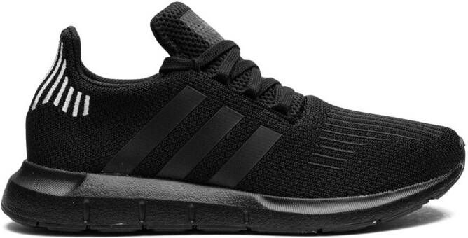 Adidas Run Swift 2 low-top sneakers Zwart