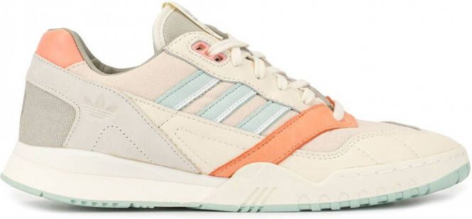 Adidas x Nice Kicks UltraBOOST sneakers Rood