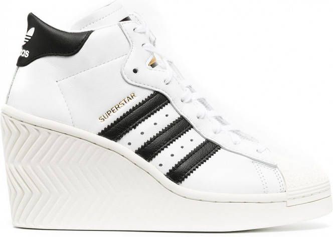 Adidas Sneakers met hak lichtgrijs-wit casual uitstraling Schoenen Sneakers Sneakers met hak 
